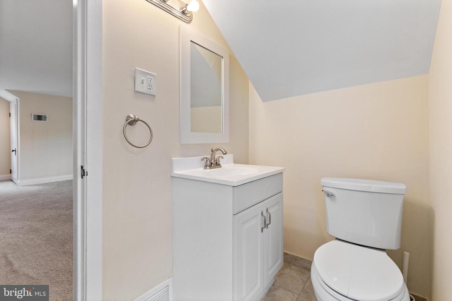 26 Weiss Avenue photo 16