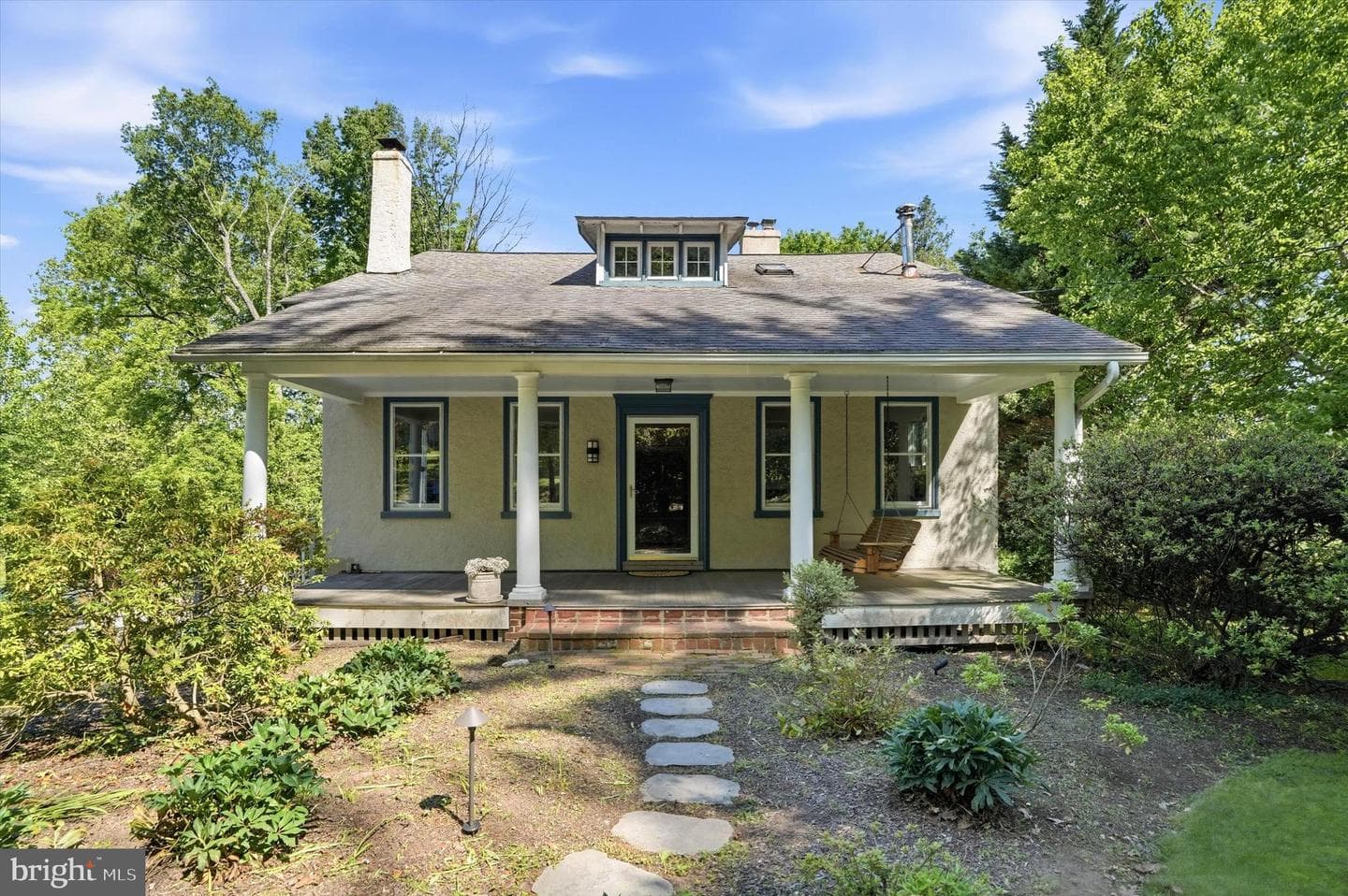 1054 Croton Road photo 1