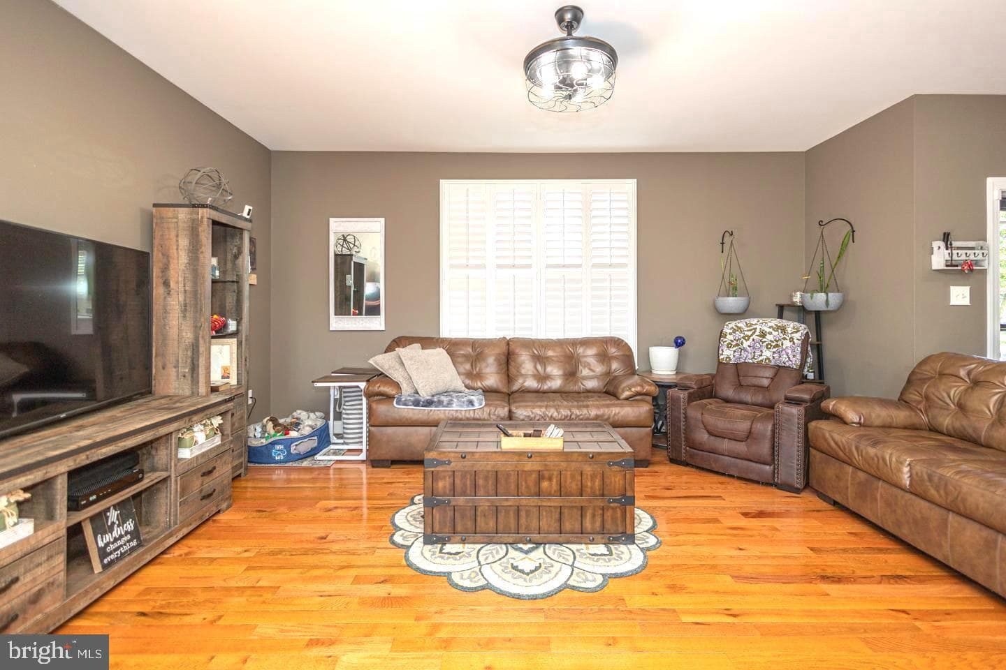 4051 Heckler Road photo 4