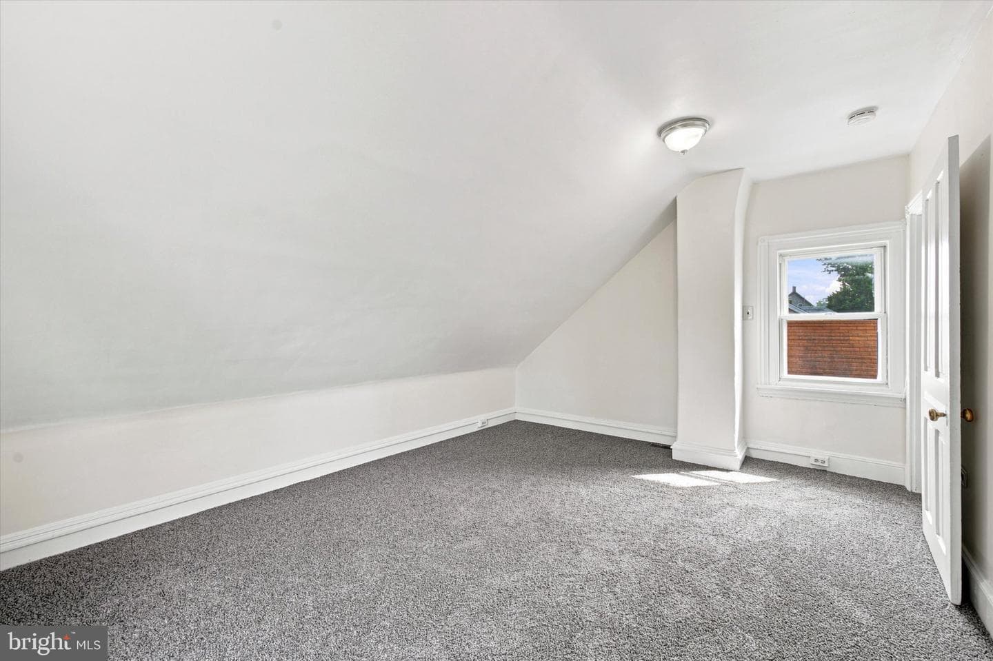 227 Greenfield Avenue photo 17
