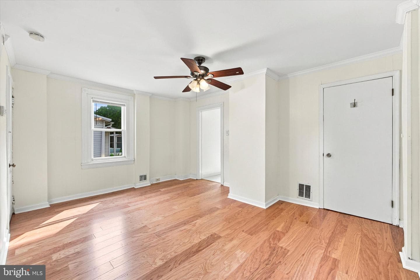 227 Greenfield Avenue photo 4