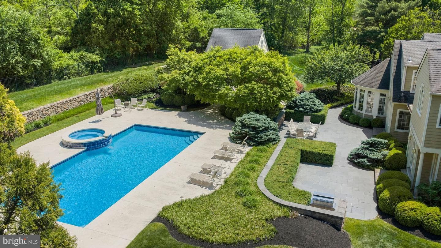 1017 Lorien Drive photo 31