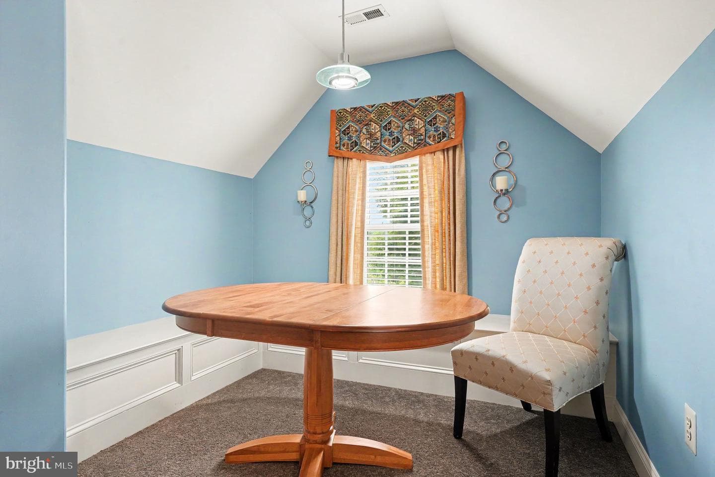 876 Ashbourne Way photo 36