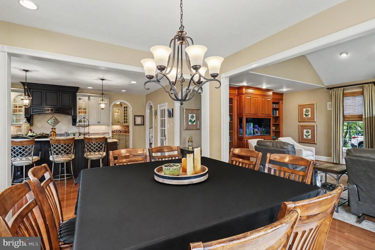 876 Ashbourne Way photo 4