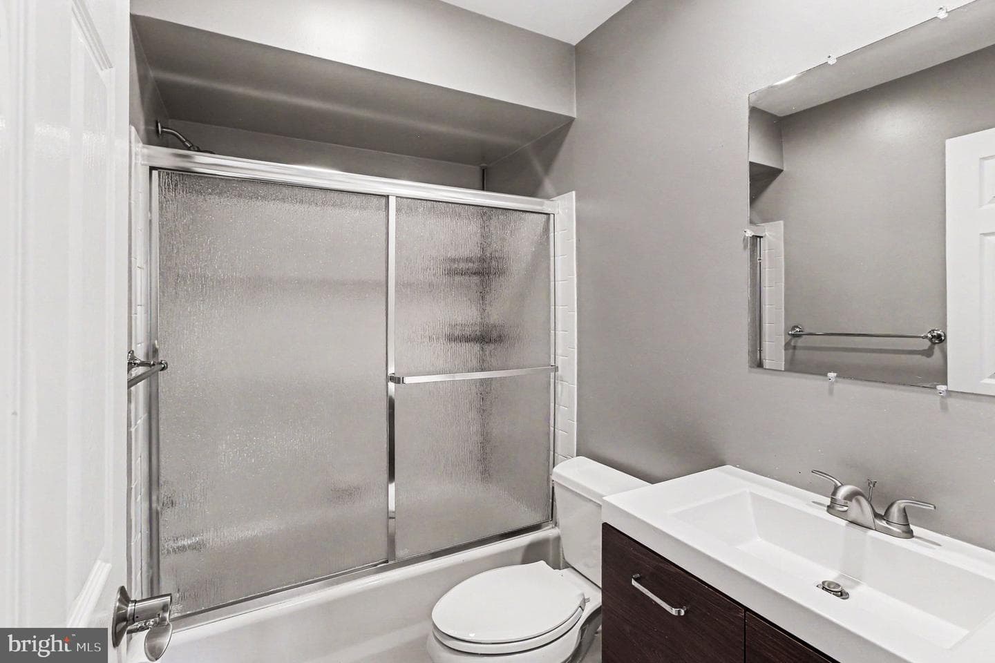 302 Somerset Court photo 25