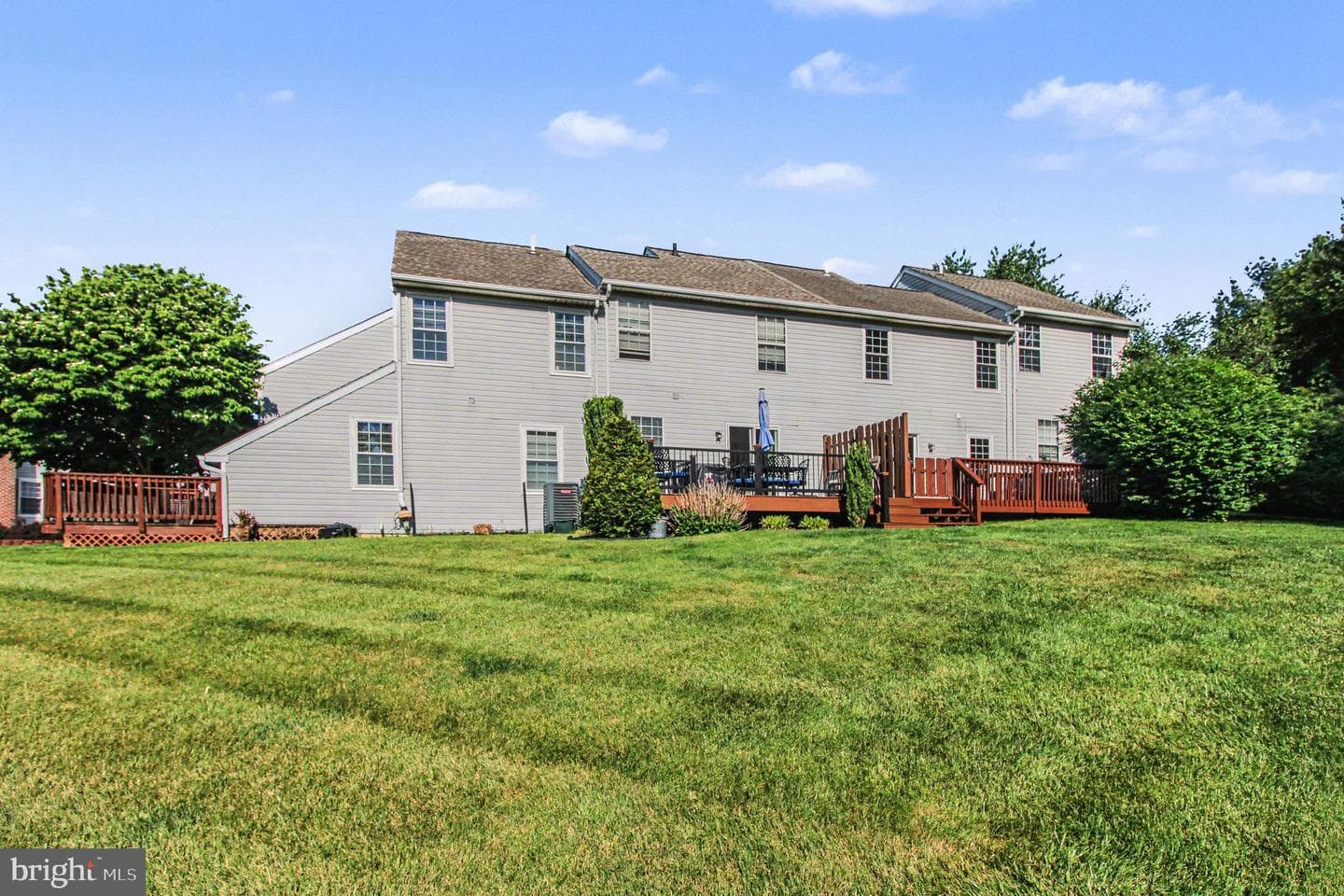 302 Somerset Court photo 31