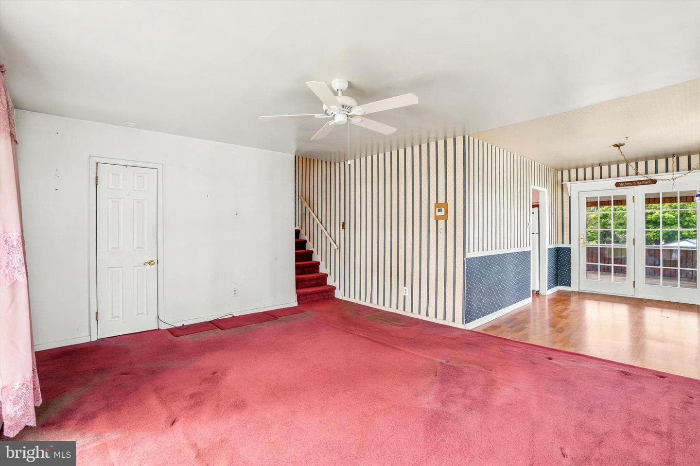 565 Dartmouth Drive photo 4