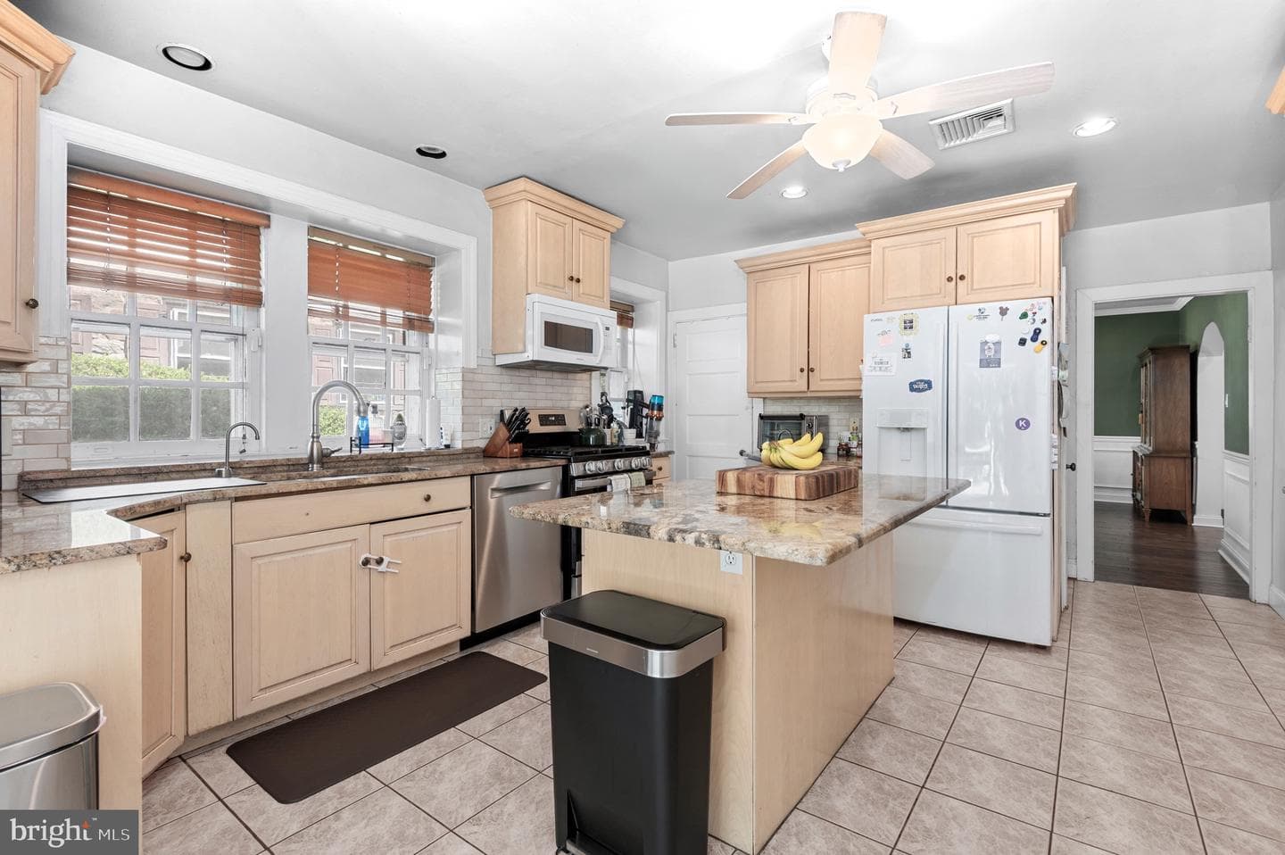 22 Maple Avenue photo 10