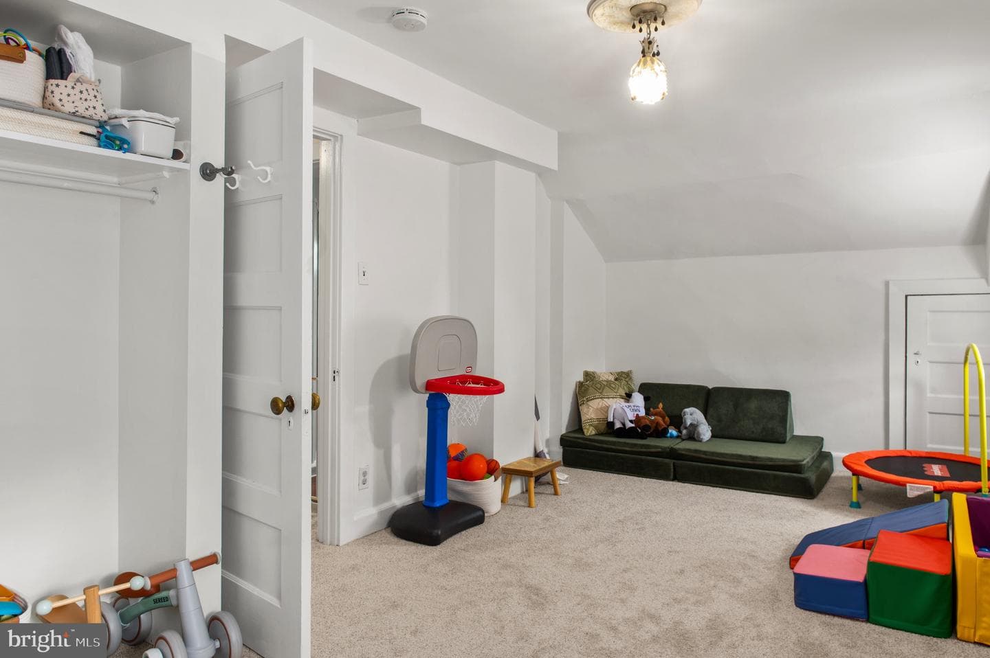 22 Maple Avenue photo 26
