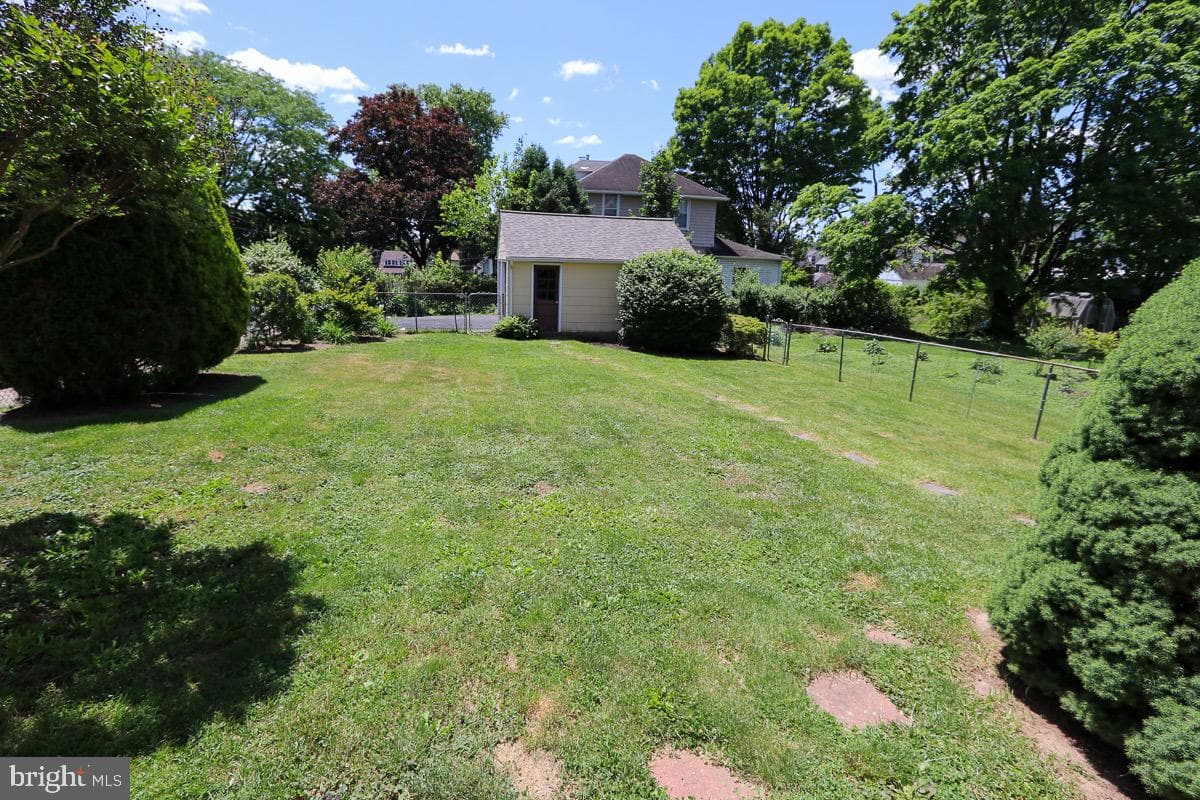 1952 Susquehanna Road photo 41