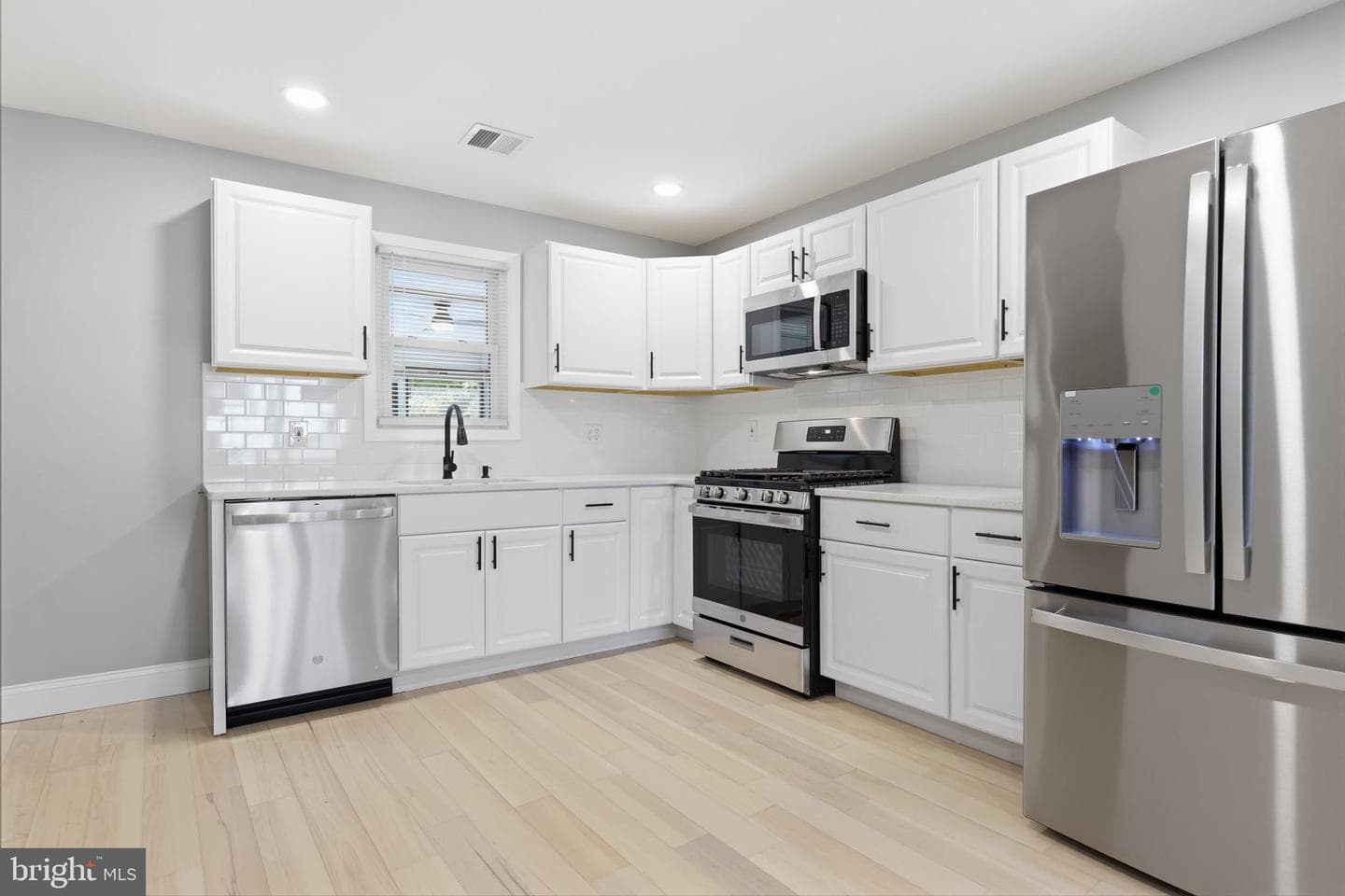 340 W Broad Street photo 12