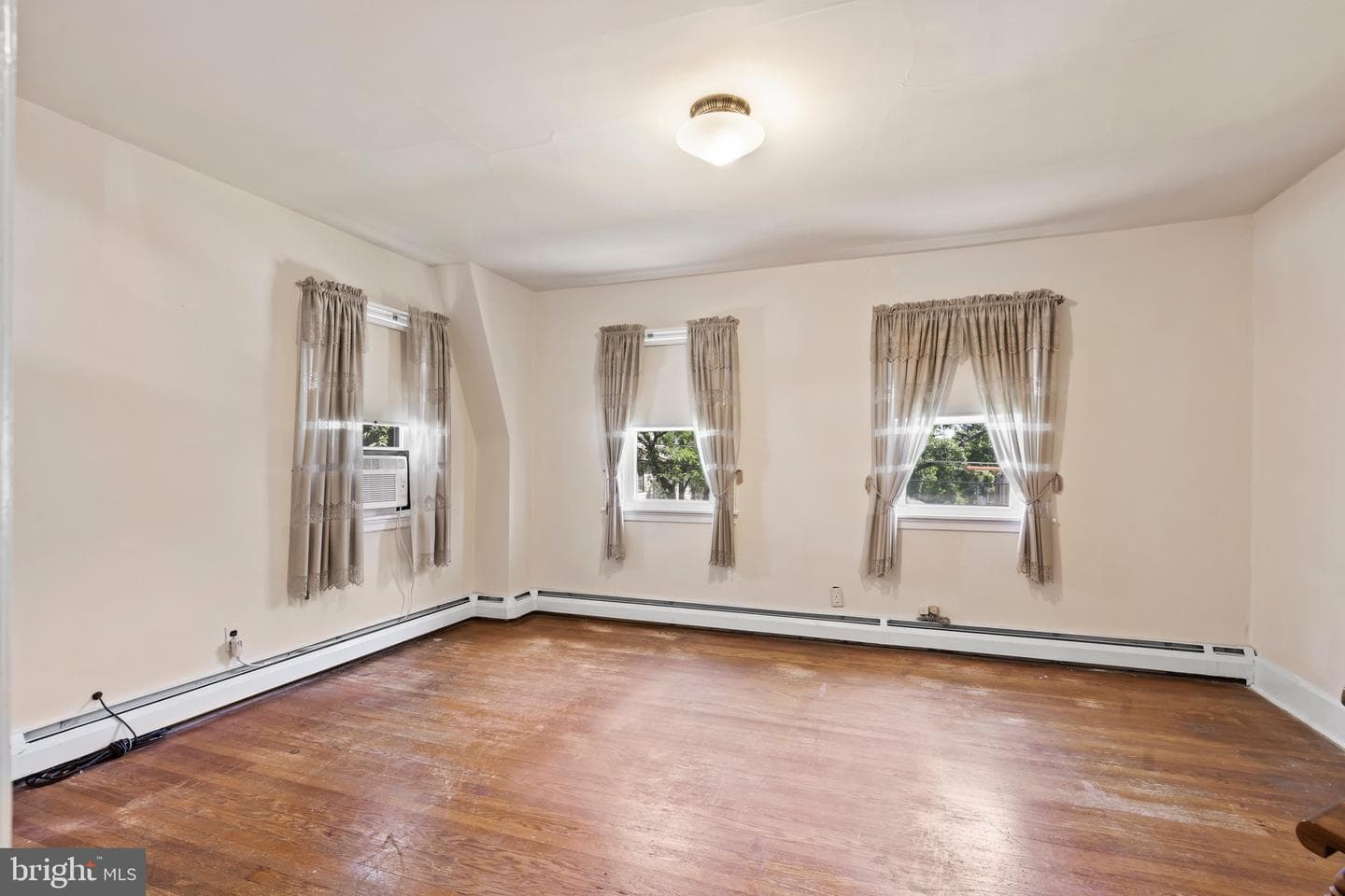 242 Henley Road photo 15