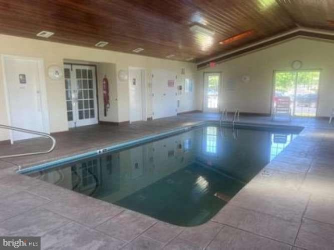 541 Brandon Road photo 3