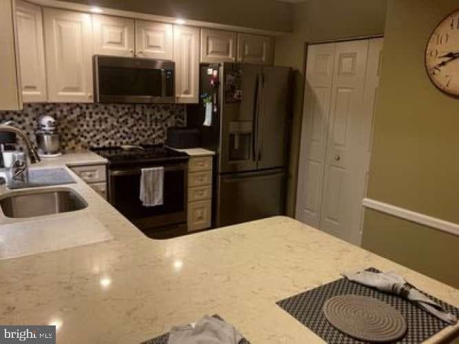 541 Brandon Road photo 9