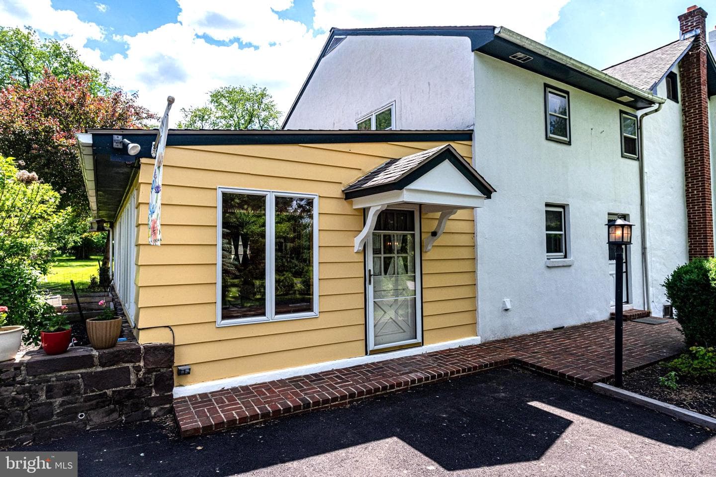 1046 S Trappe photo 10