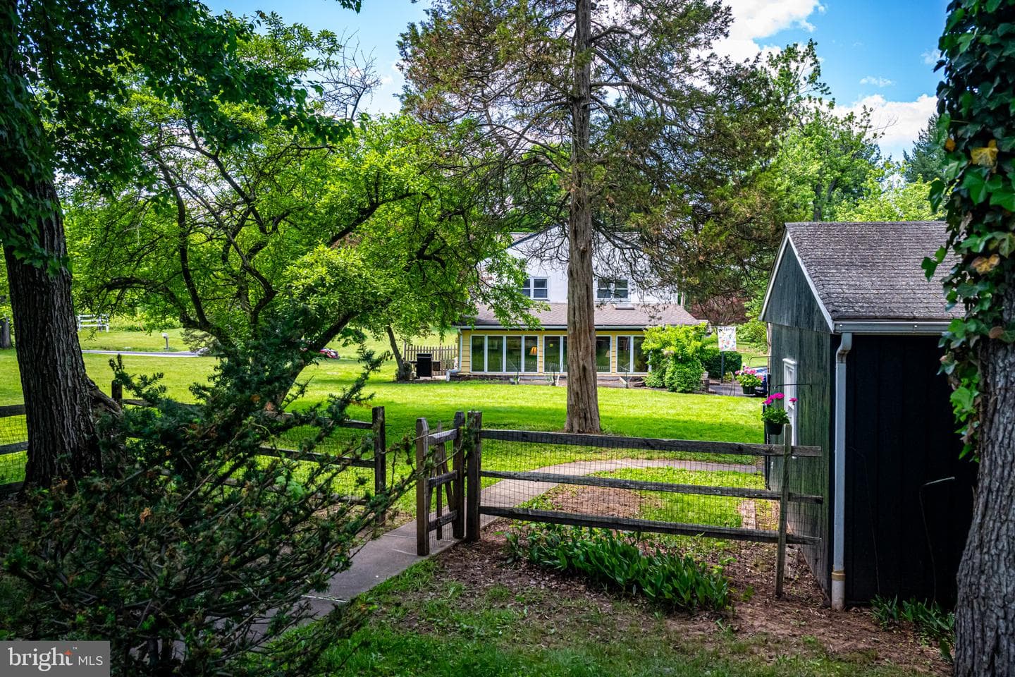 1046 S Trappe photo 47