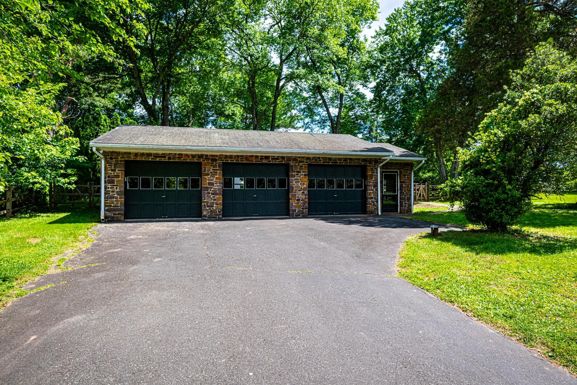1046 S Trappe photo 7