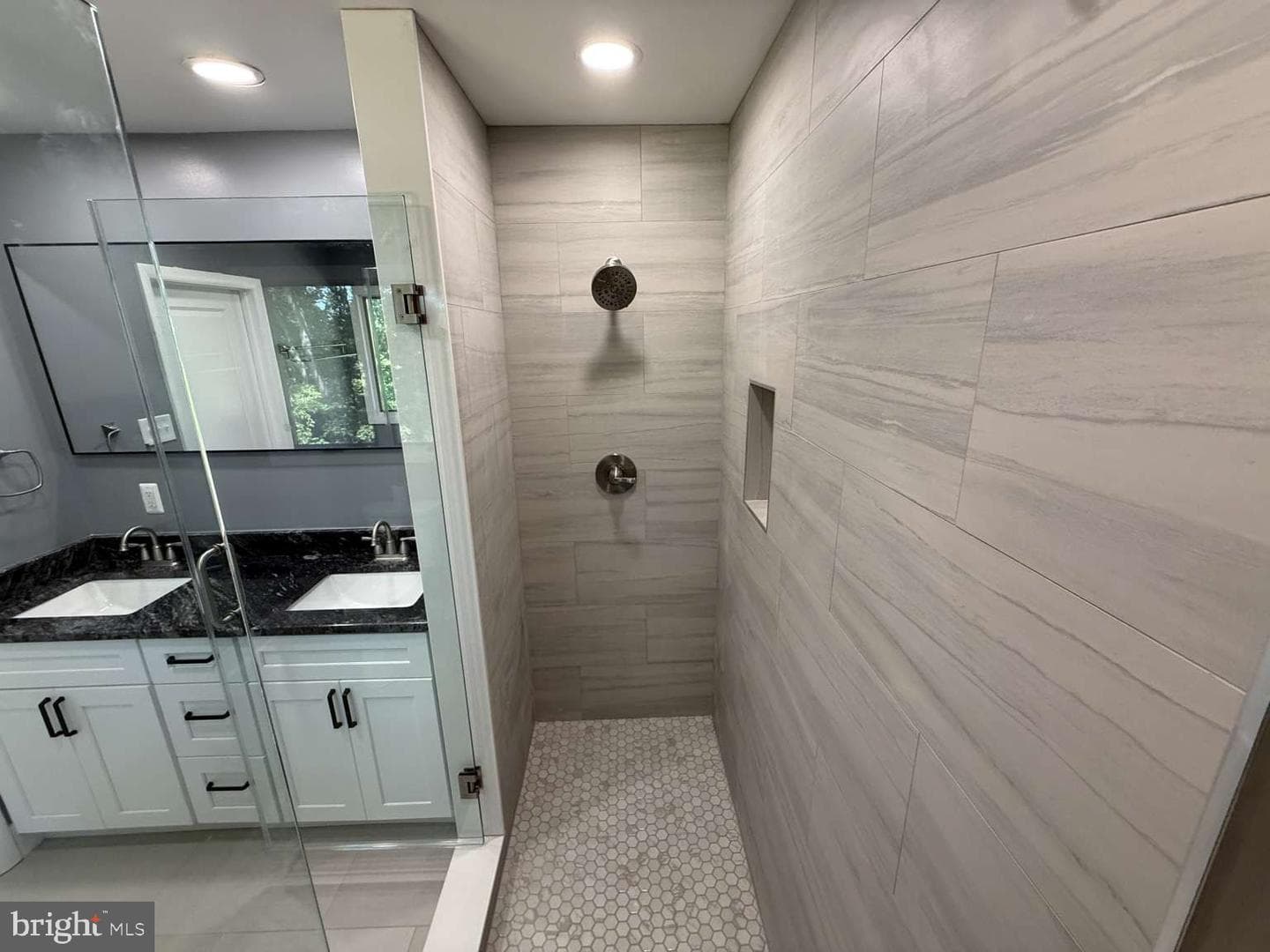 48 Walters Lane photo 28