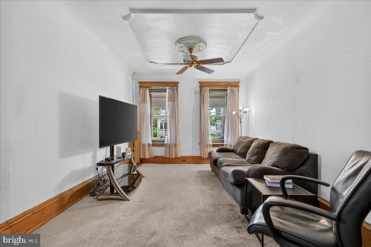 545 Walnut Street photo 11