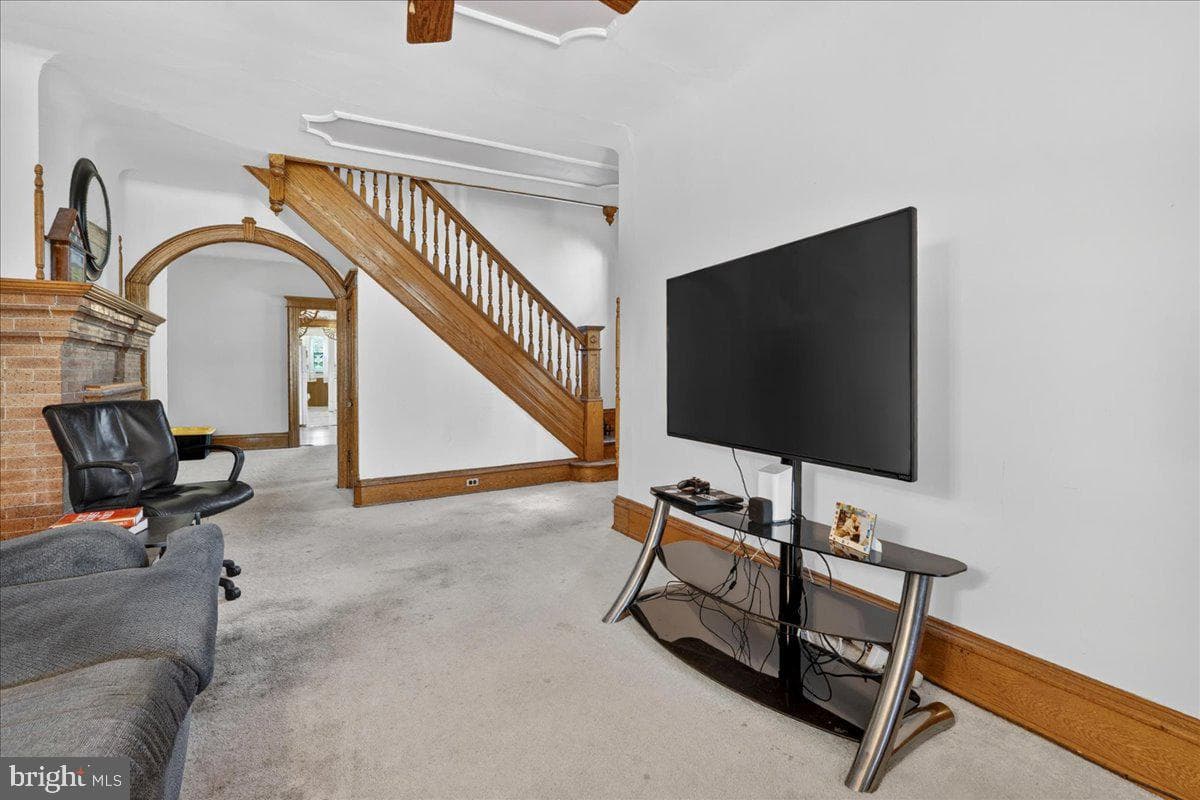 545 Walnut Street photo 13