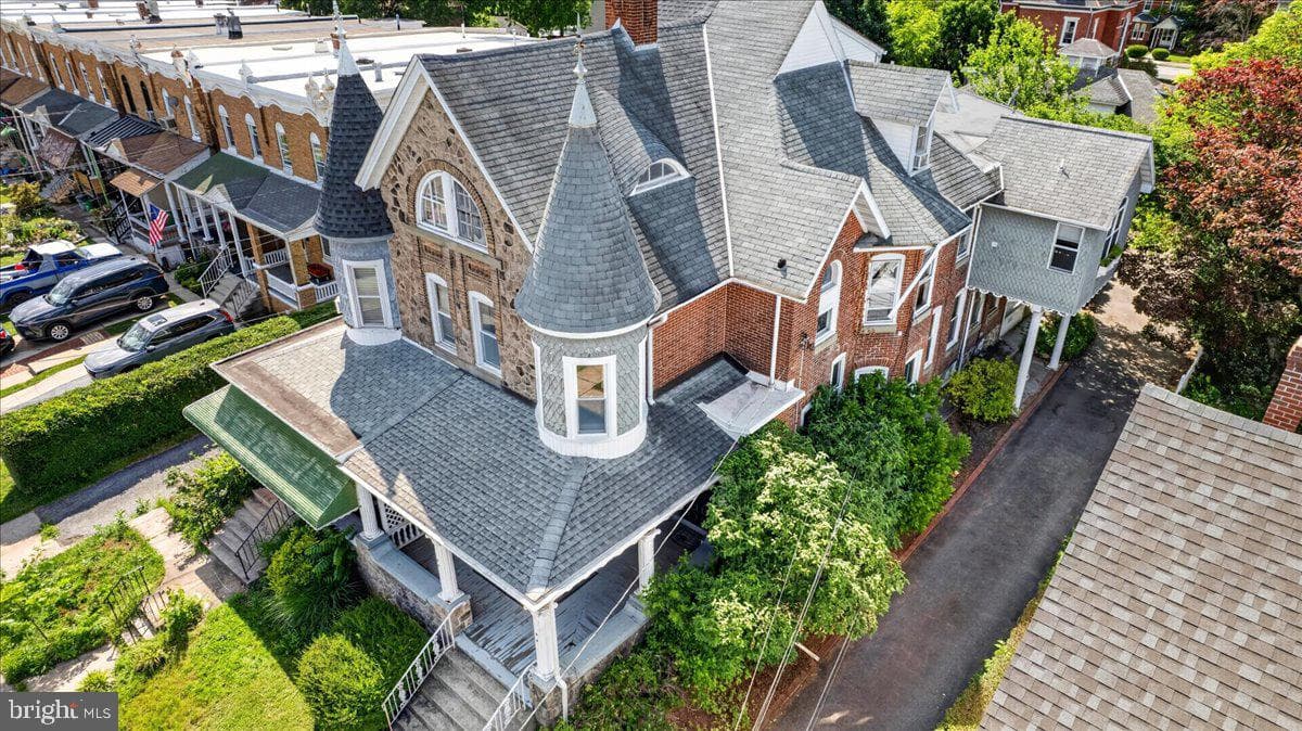 545 Walnut Street photo 4