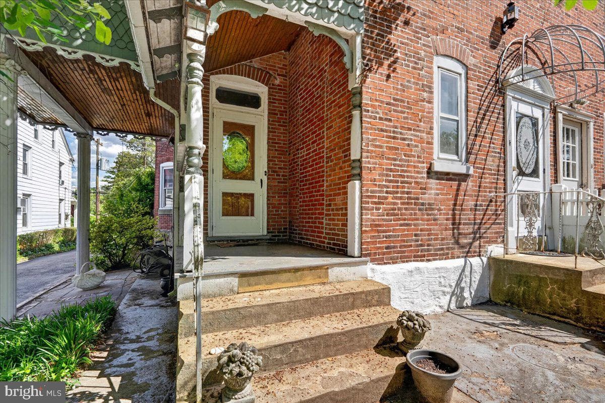 545 Walnut Street photo 48