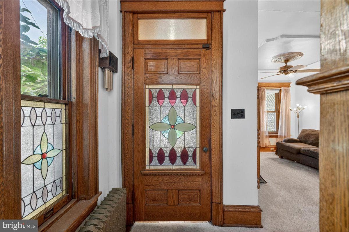 545 Walnut Street photo 9