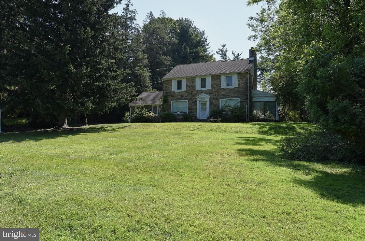 8231 New Second Street, Elkins Park