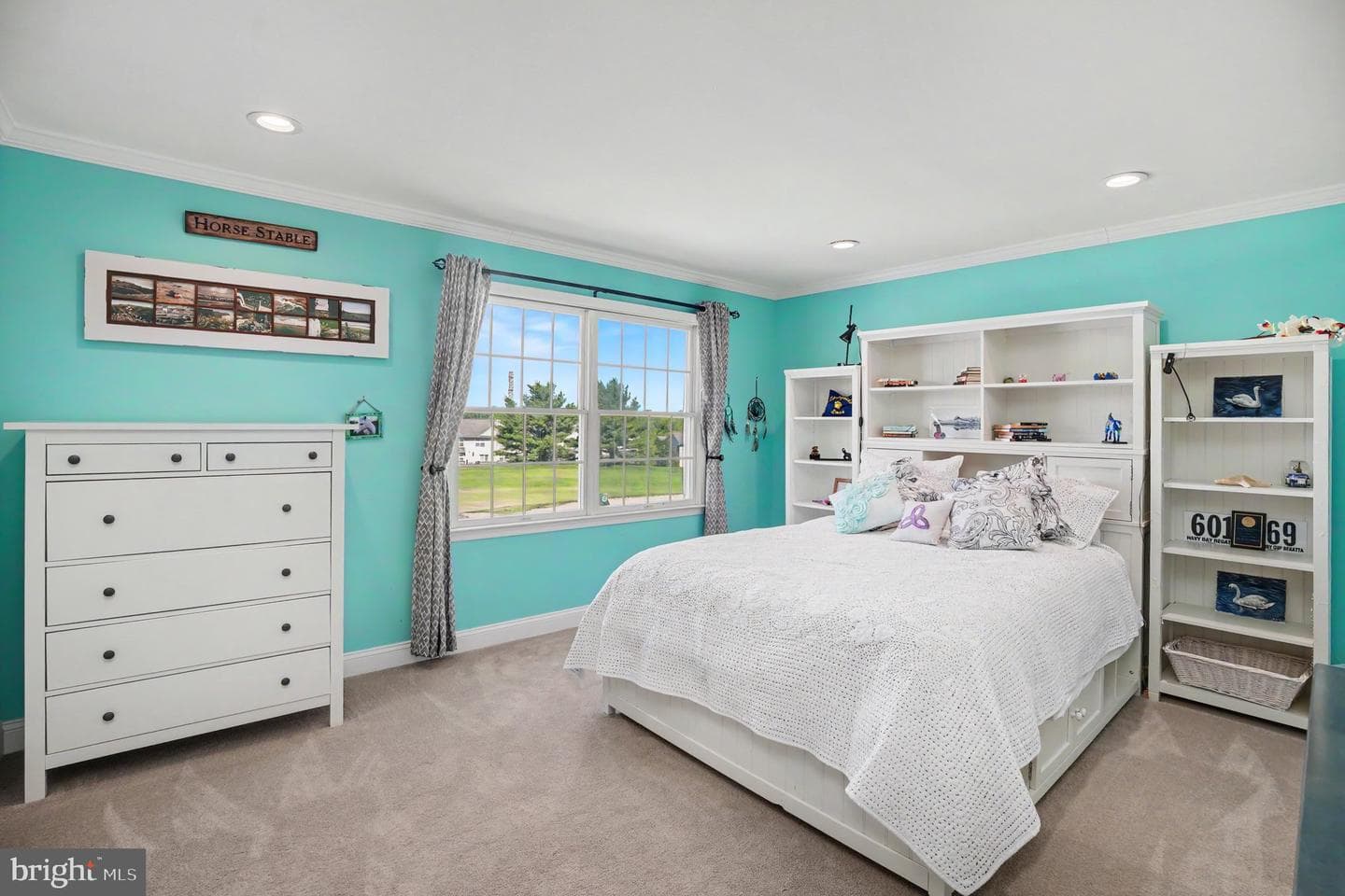221 Hazeltine Circle photo 26