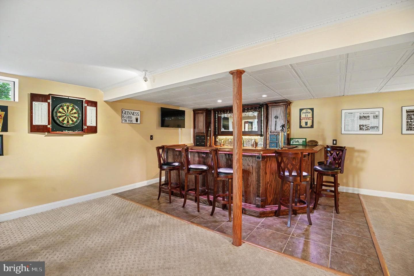 221 Hazeltine Circle photo 32