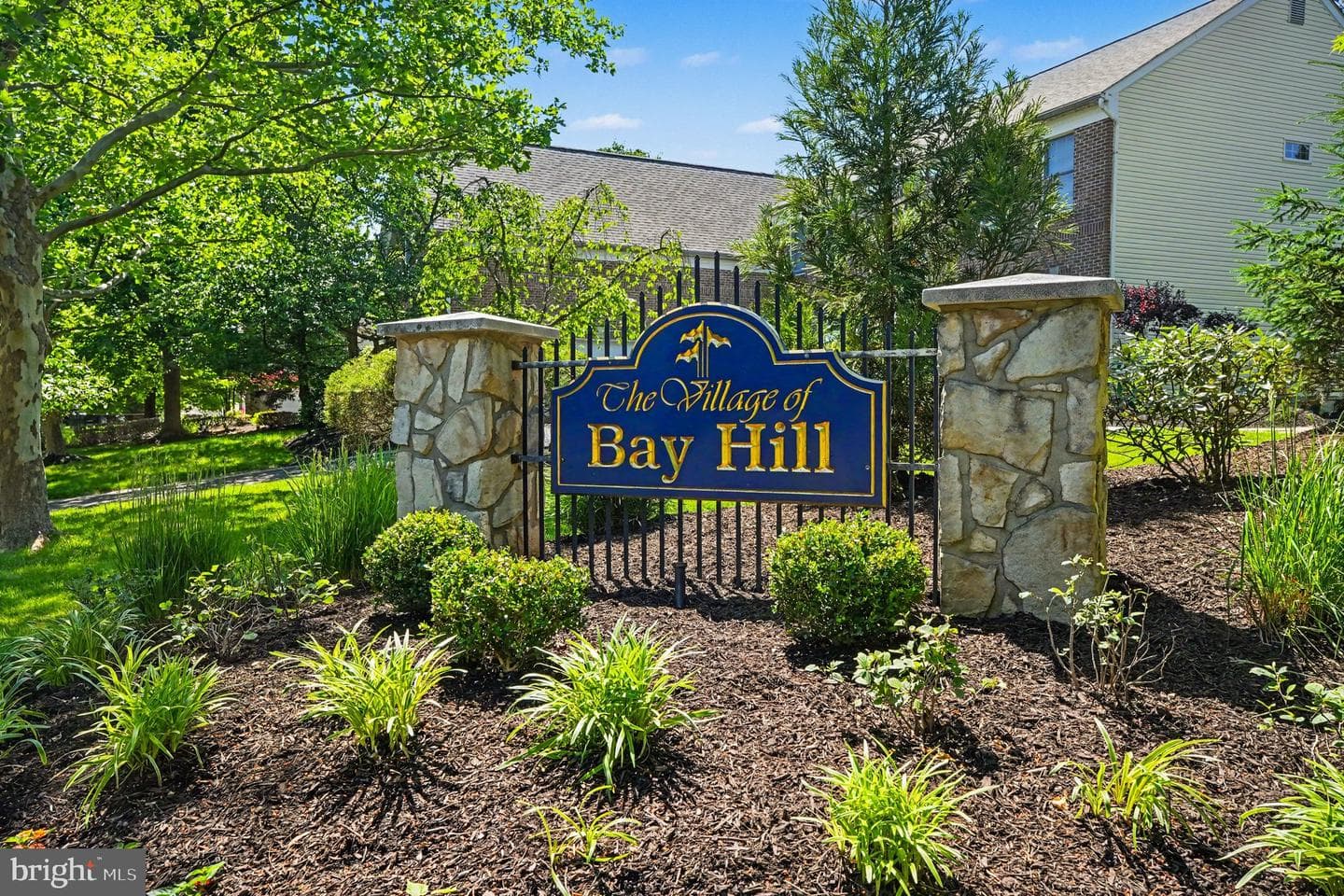 221 Hazeltine Circle photo 39