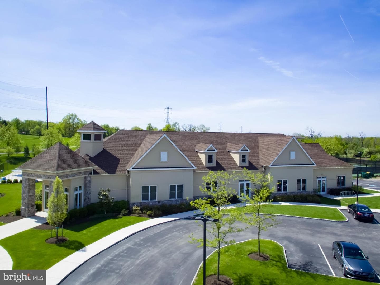 221 Hazeltine Circle photo 41