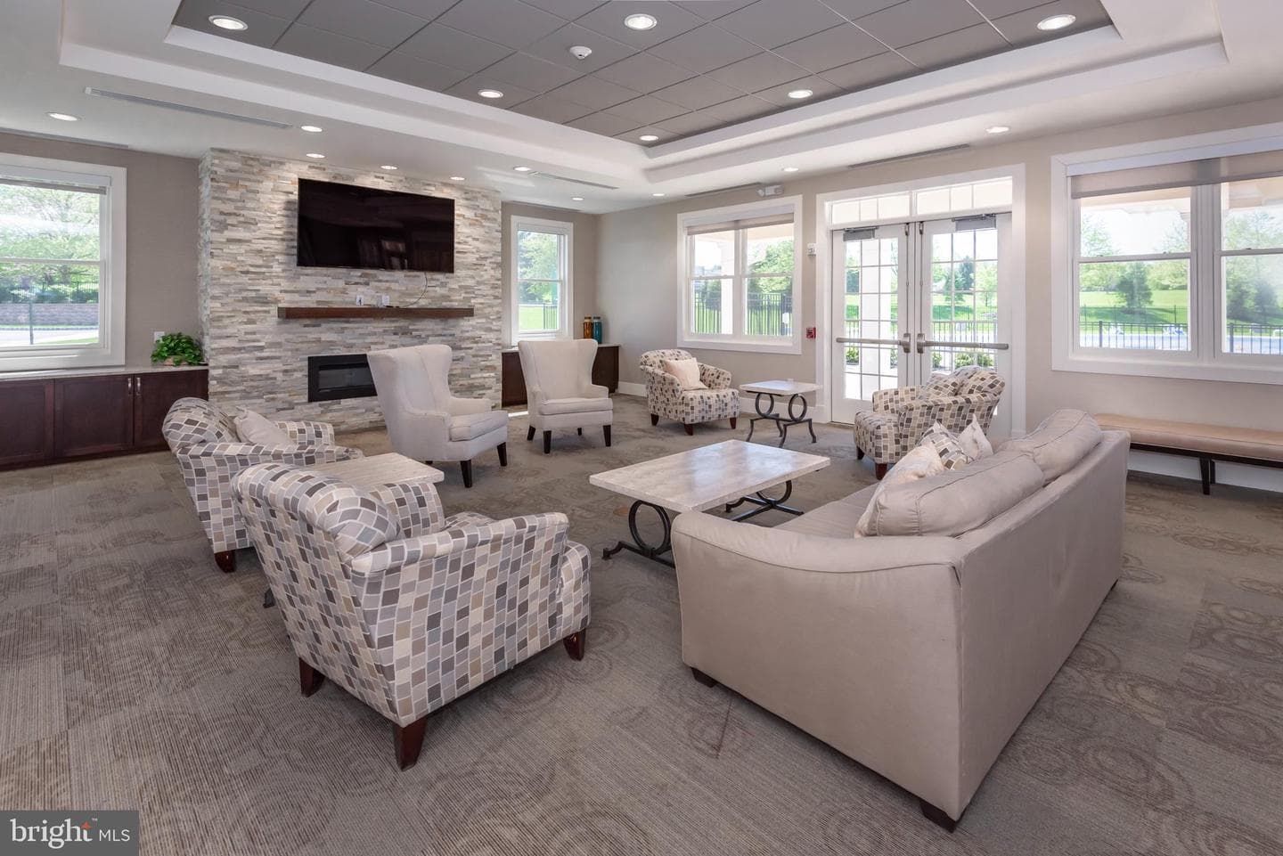 221 Hazeltine Circle photo 63
