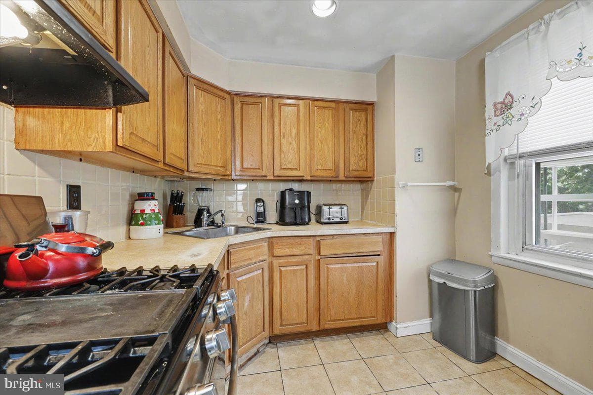 208 W 7th Avenue photo 4