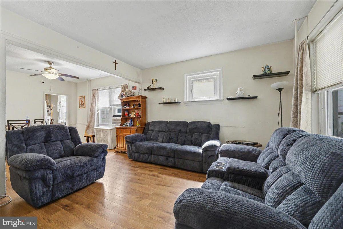 208 W 7th Avenue photo 7