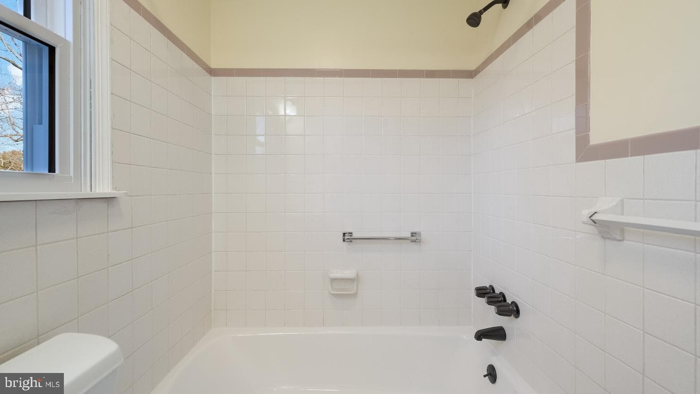 2548 Damian Drive photo 32