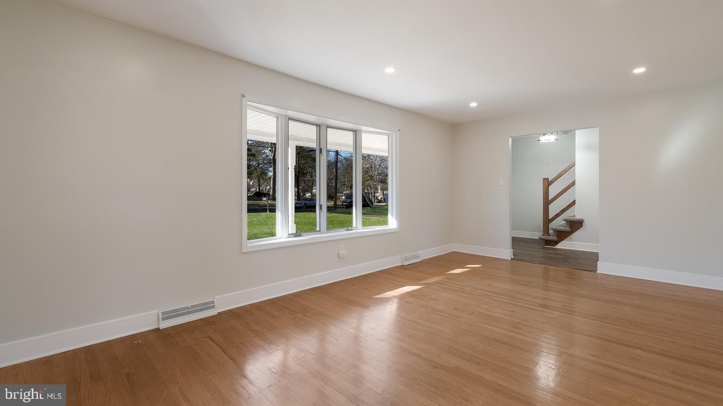 2548 Damian Drive photo 8