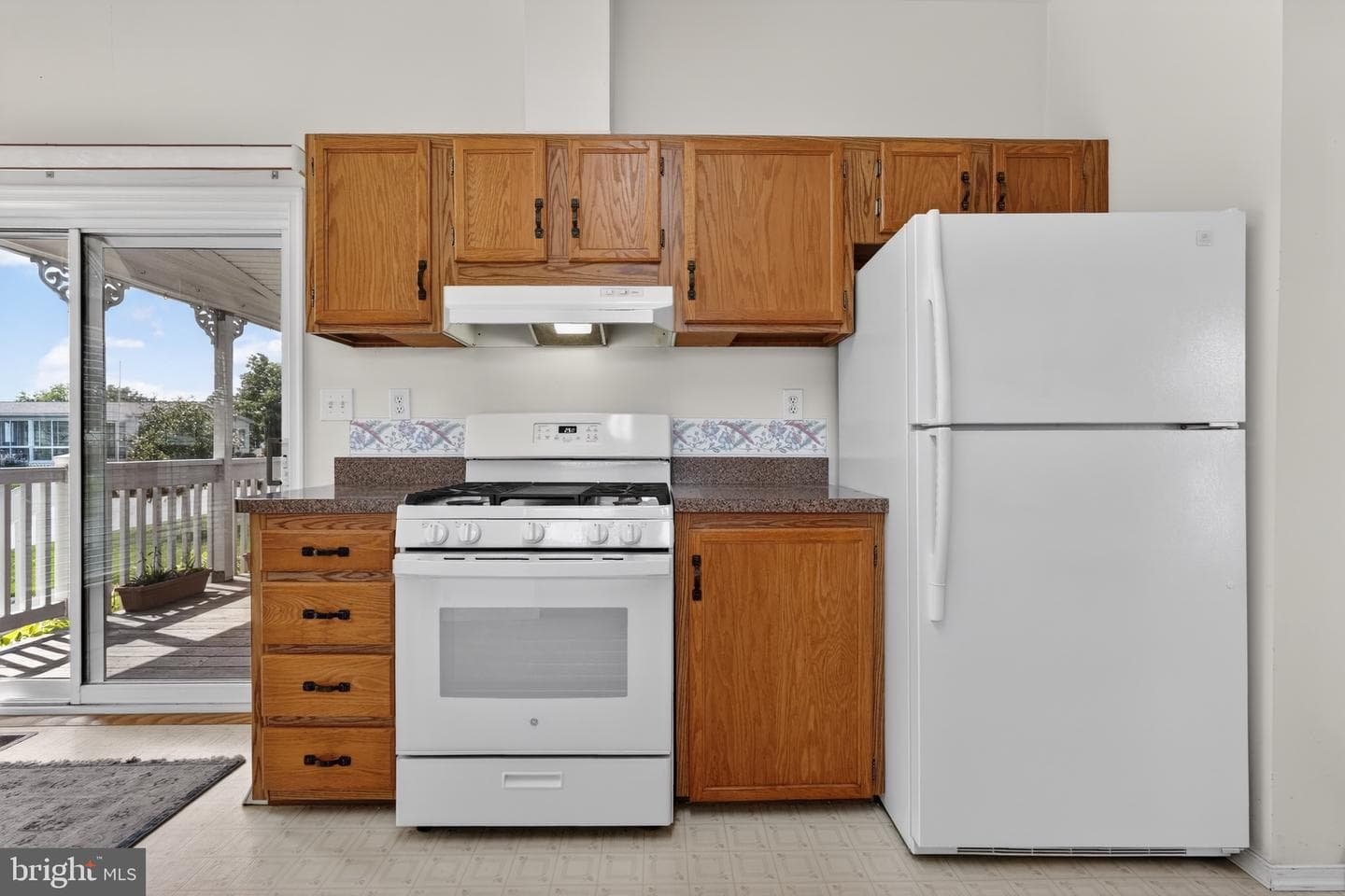 24 Longwood Court E photo 13