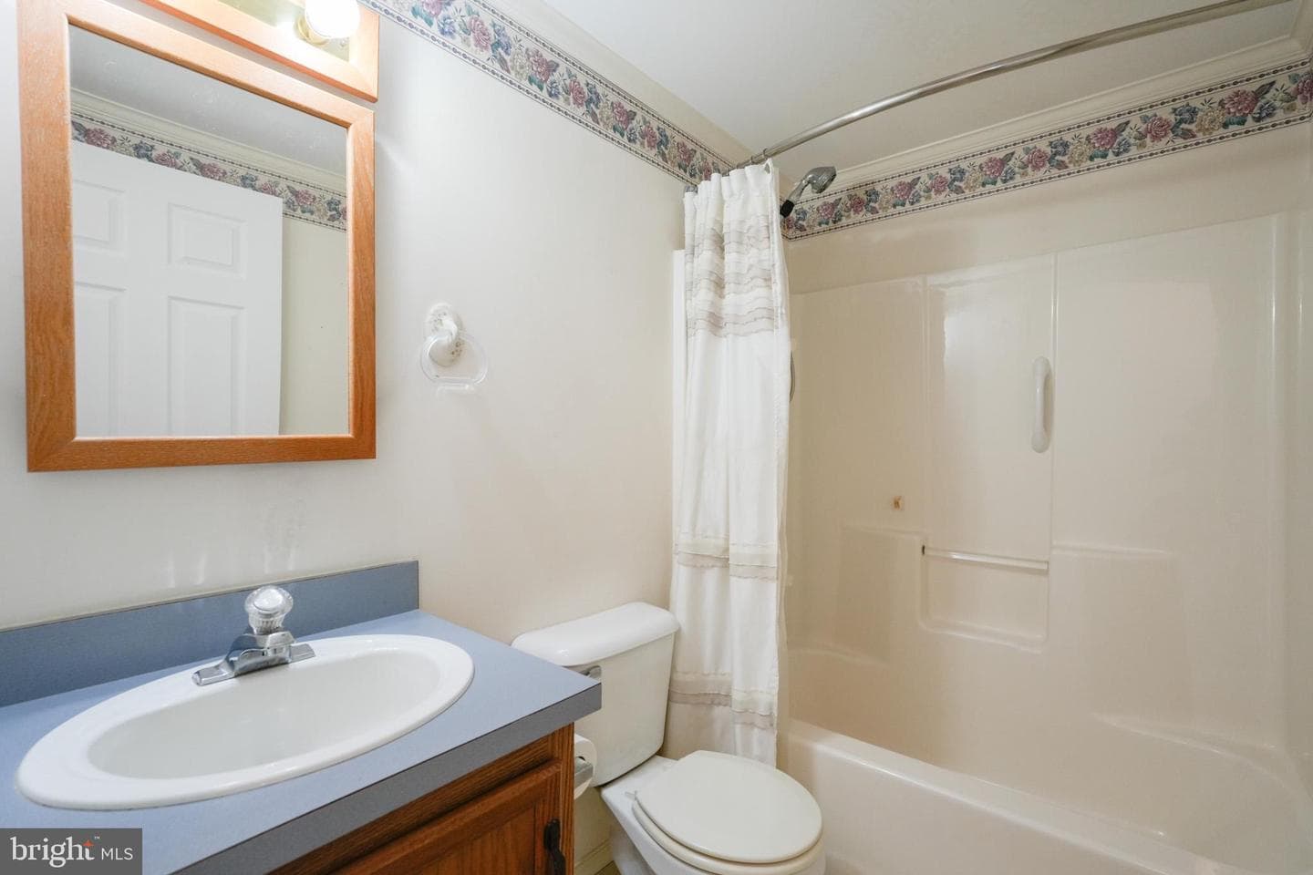 24 Longwood Court E photo 22