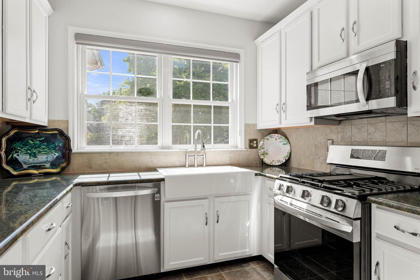 401 Tamworth Court photo 12