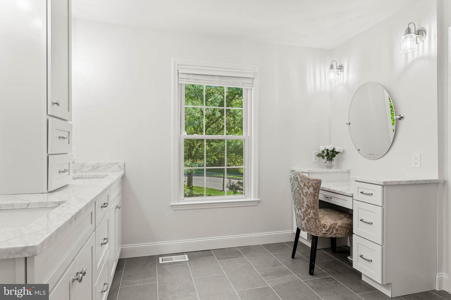 401 Tamworth Court photo 23