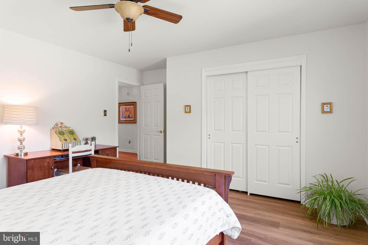 401 Tamworth Court photo 31