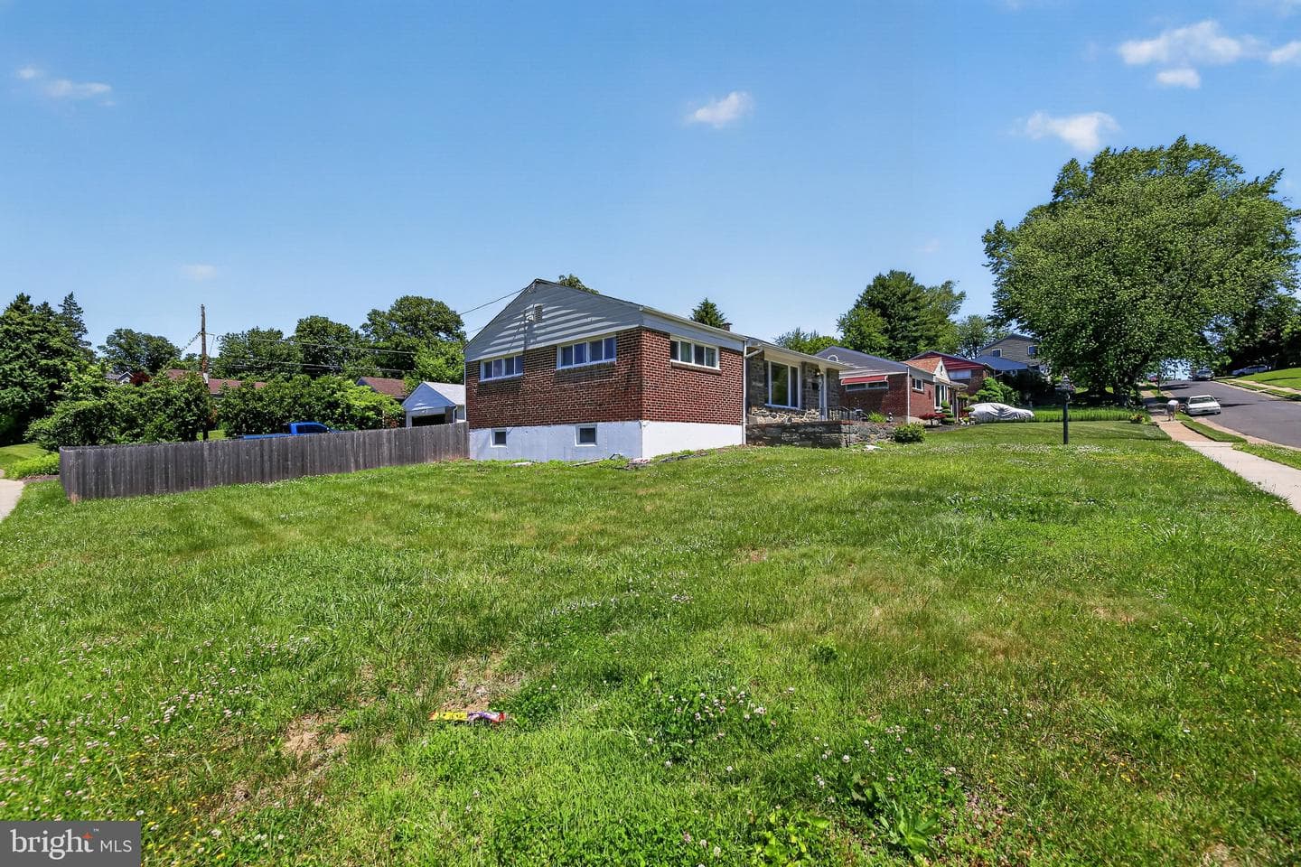 504 Louise Road photo 2