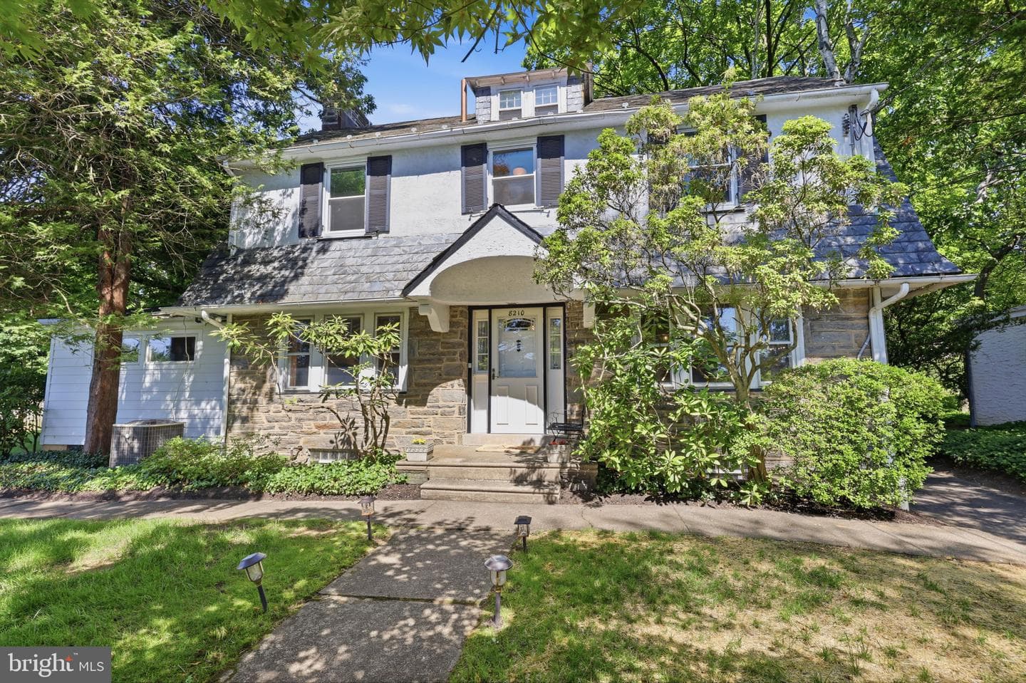 8210 Fairview Road photo 1