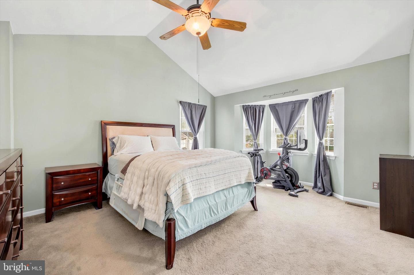 810 Elizabeth Court photo 21