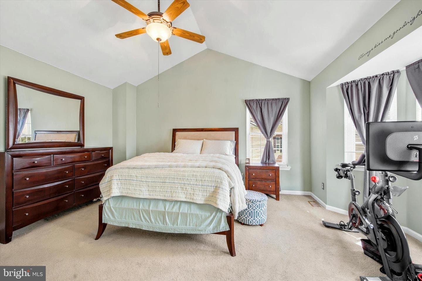810 Elizabeth Court photo 22