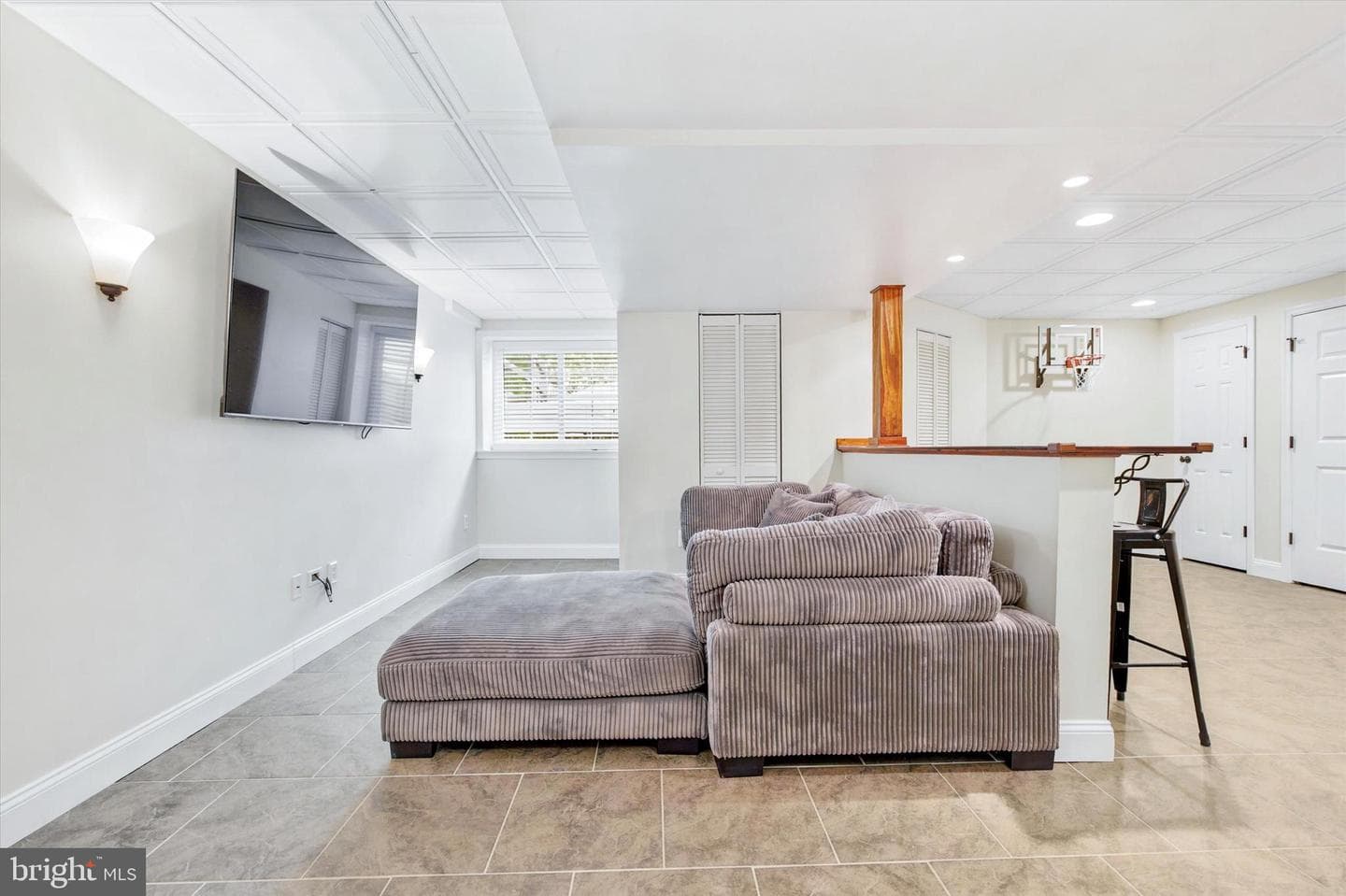 810 Elizabeth Court photo 28
