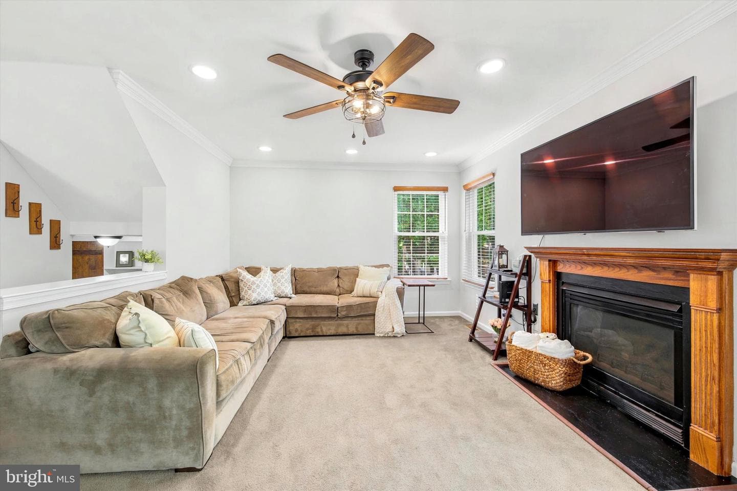 810 Elizabeth Court photo 7