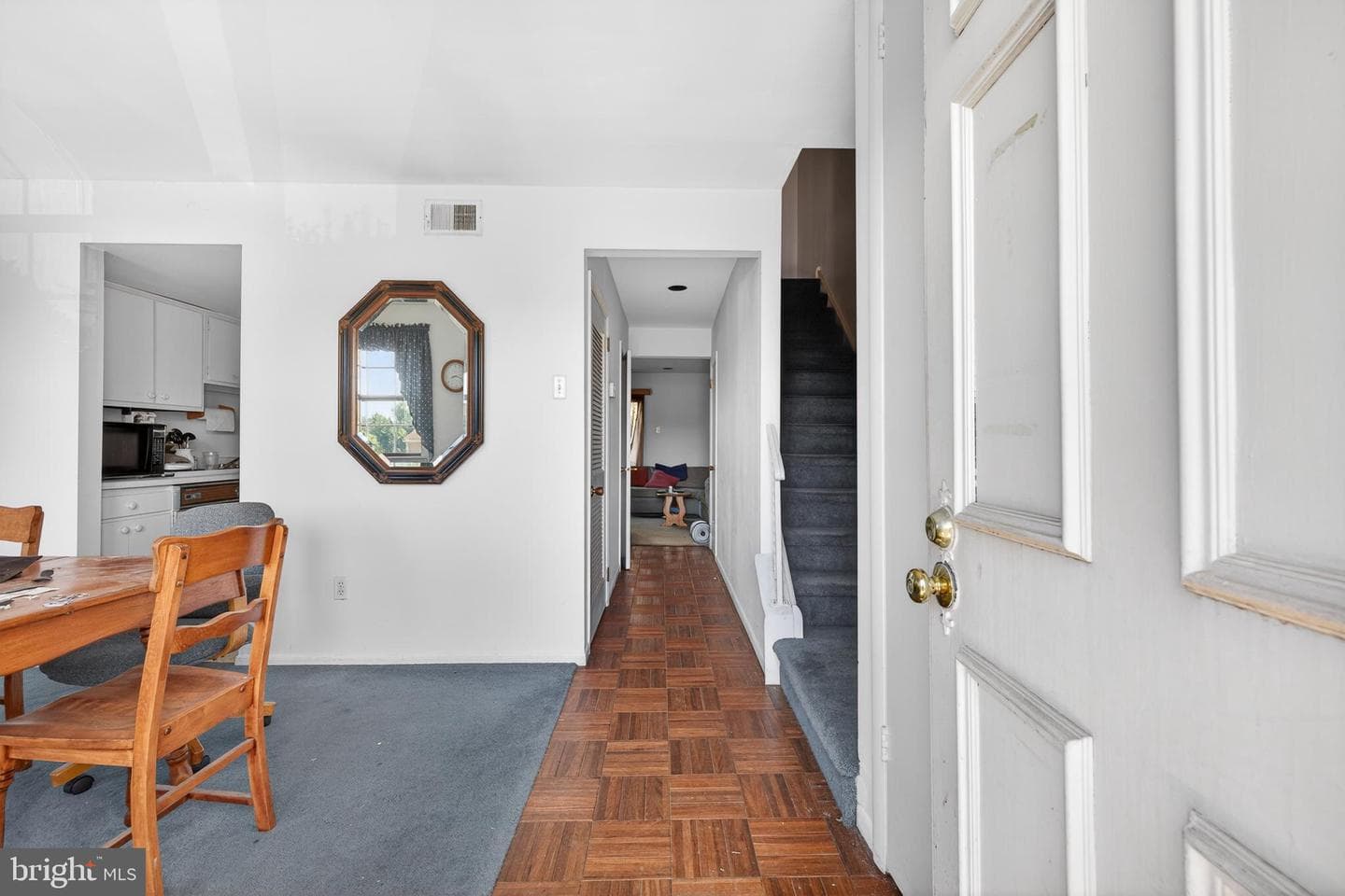 224 Holly Drive photo 2