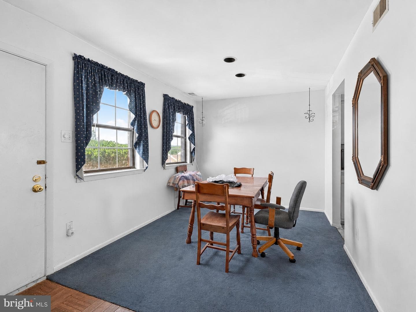 224 Holly Drive photo 3